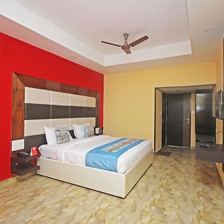 Hotel New Rajdarshan Мадикери Екстериор снимка
