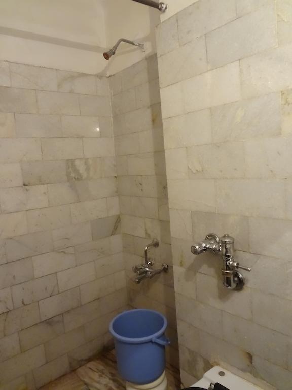 Hotel New Rajdarshan Мадикери Екстериор снимка