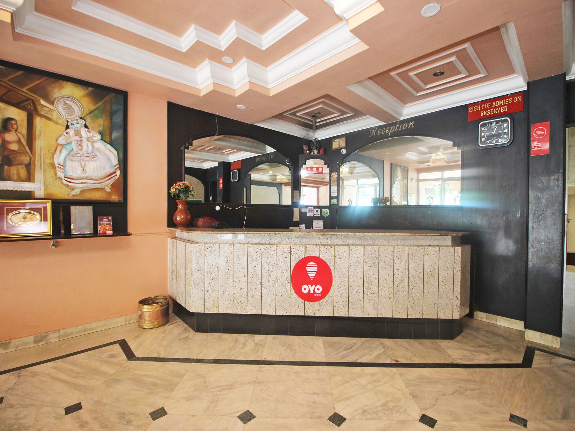 Hotel New Rajdarshan Мадикери Екстериор снимка