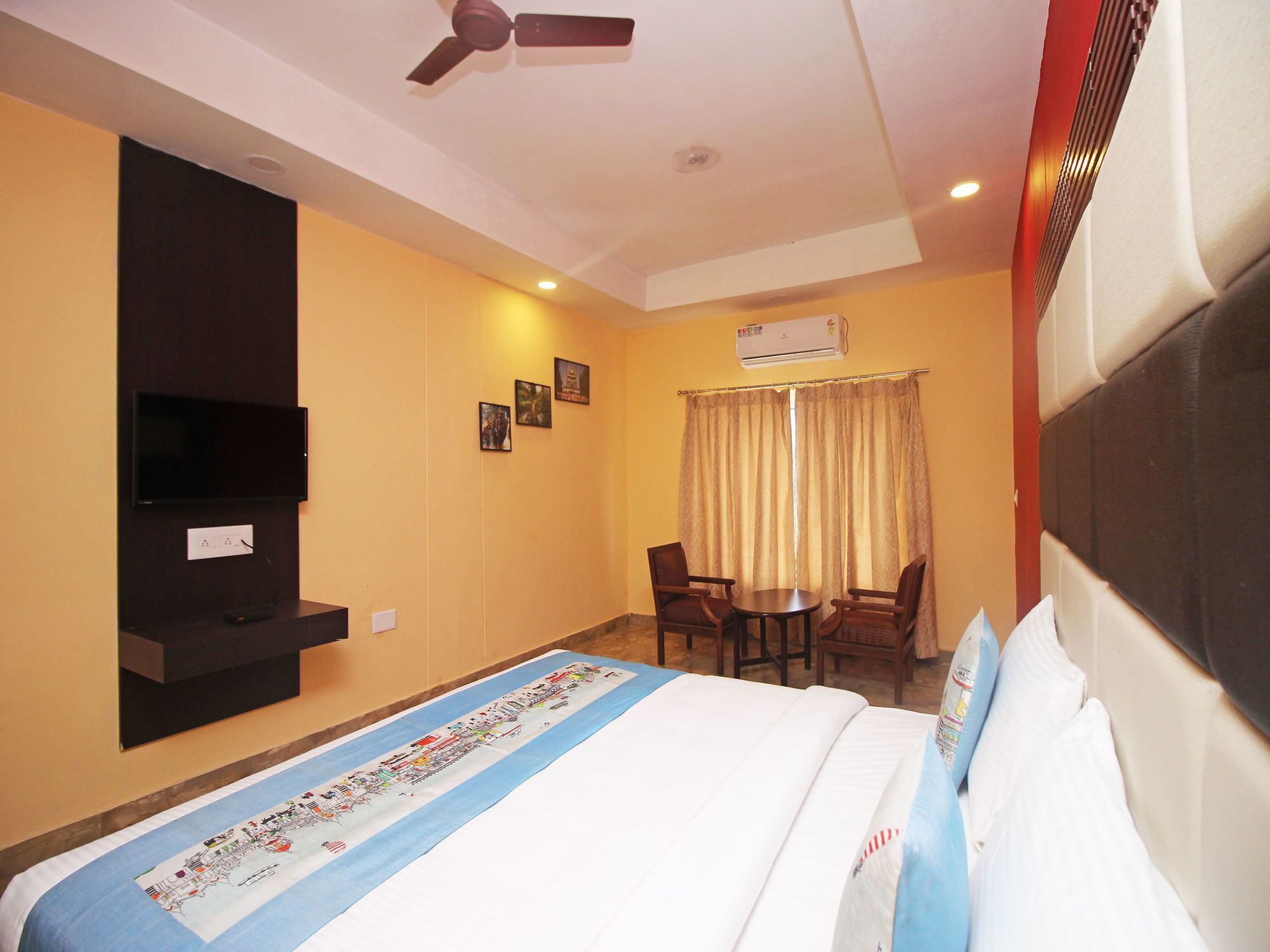 Hotel New Rajdarshan Мадикери Екстериор снимка